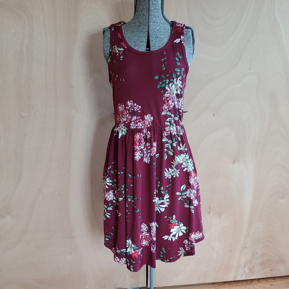 Floral Sleeveless Burgundy Dress